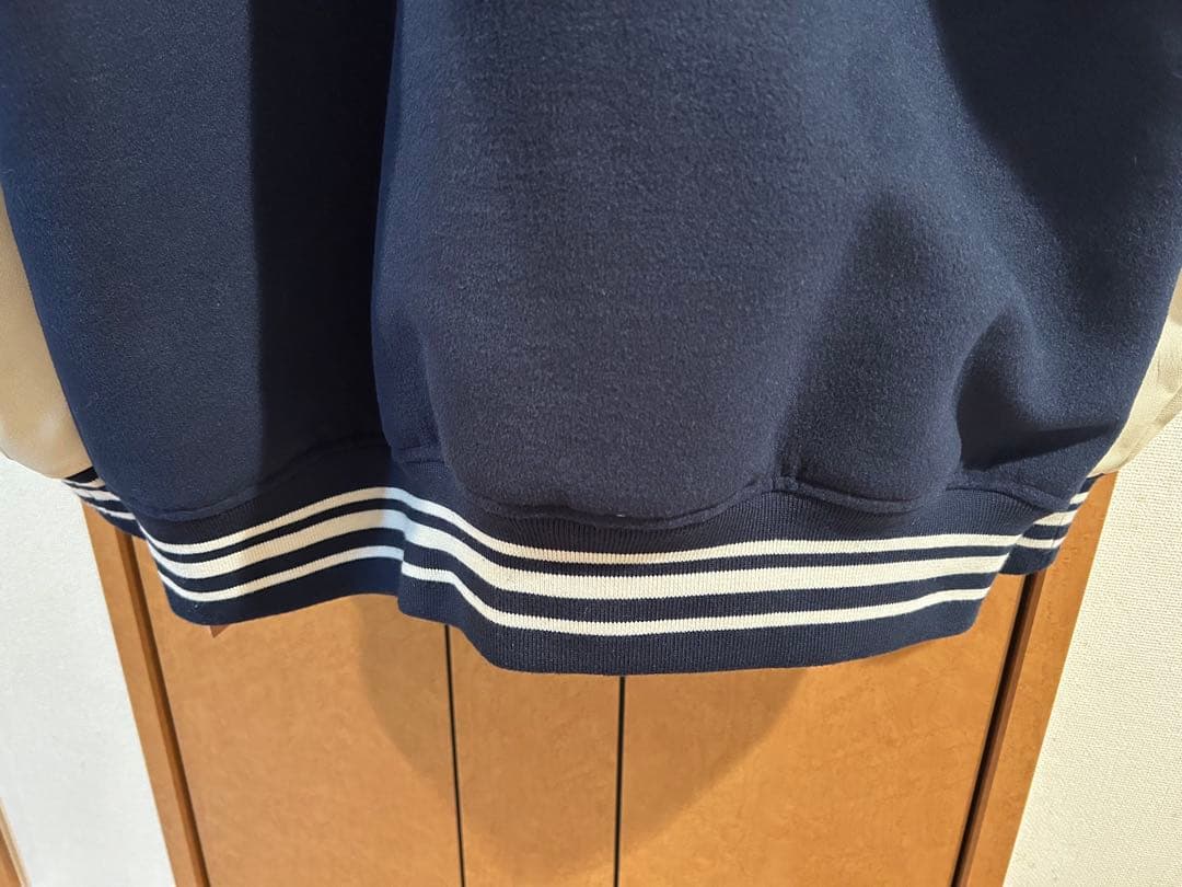 クレドナcredonaスタンダードルーズスタジャンネイビー