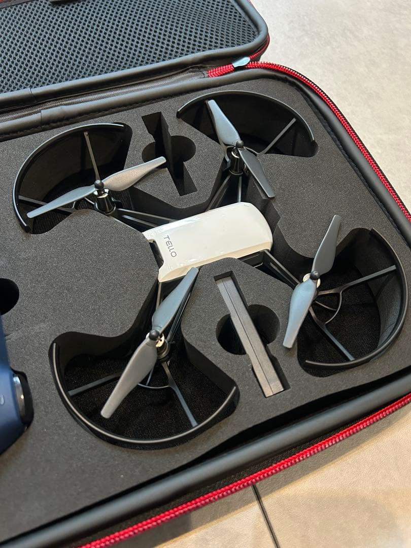 【売れないなら捨てたい！】RYZE Tello コントローラー　ケース付き