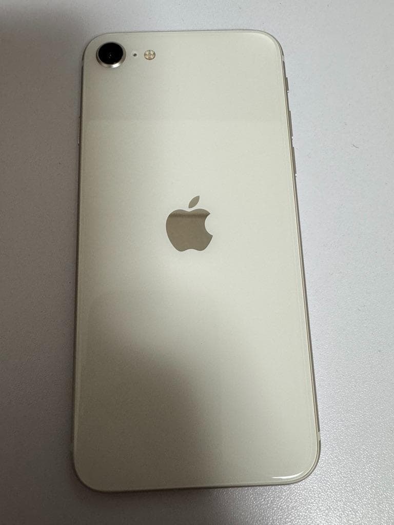 iPhone se3 64GB　バッテリー100%