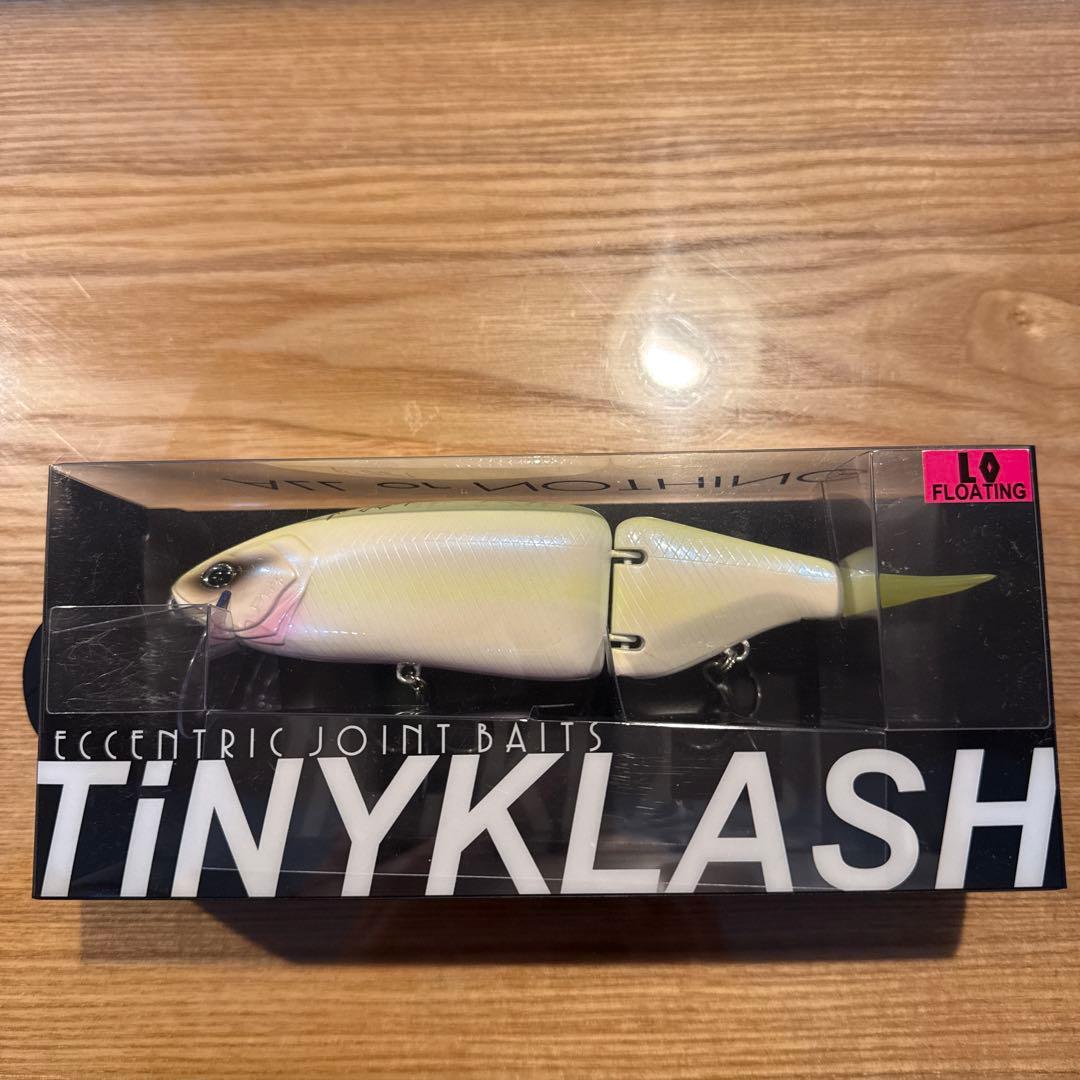 タイニークラッシュ　TINY KLASH フローティングビッグベイト　クイーン