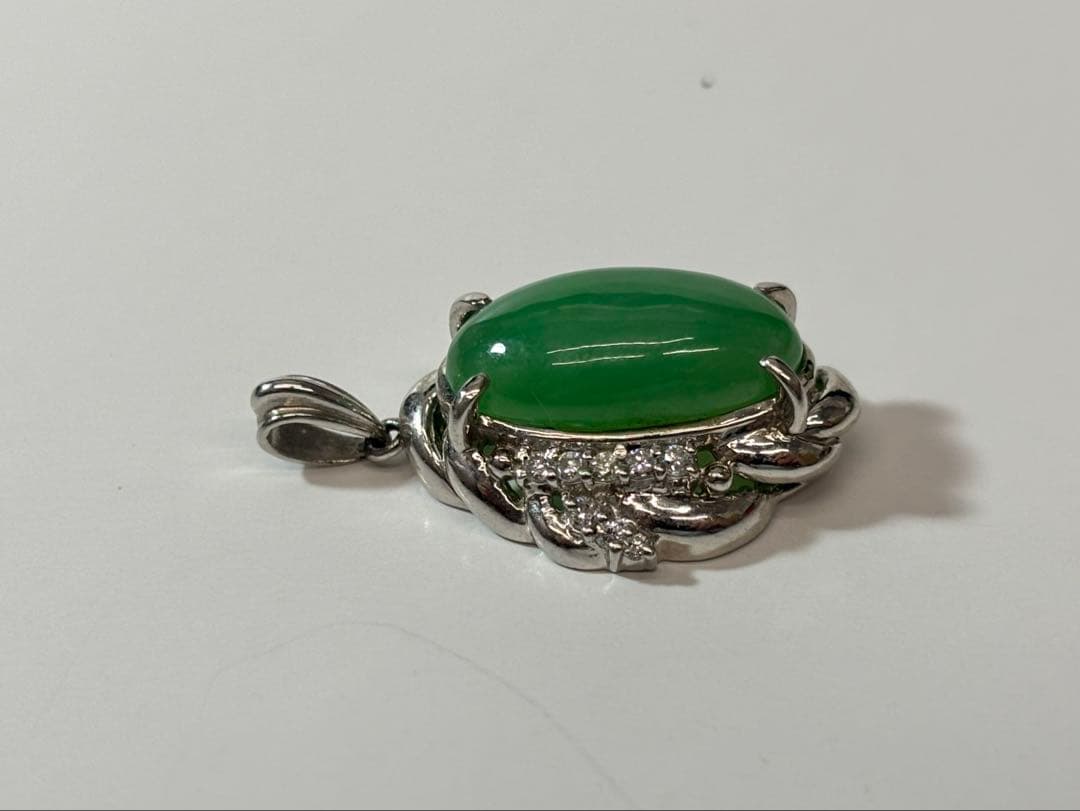 【PT900 /ネックレストップ 】 ダイヤモンド 0.24ct 緑石