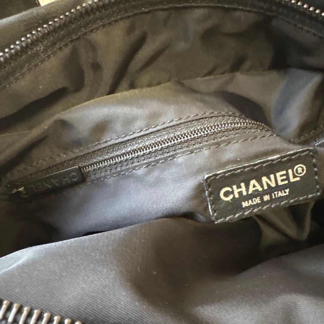 CHANEL ニュートラベルラインショルダーバッグ