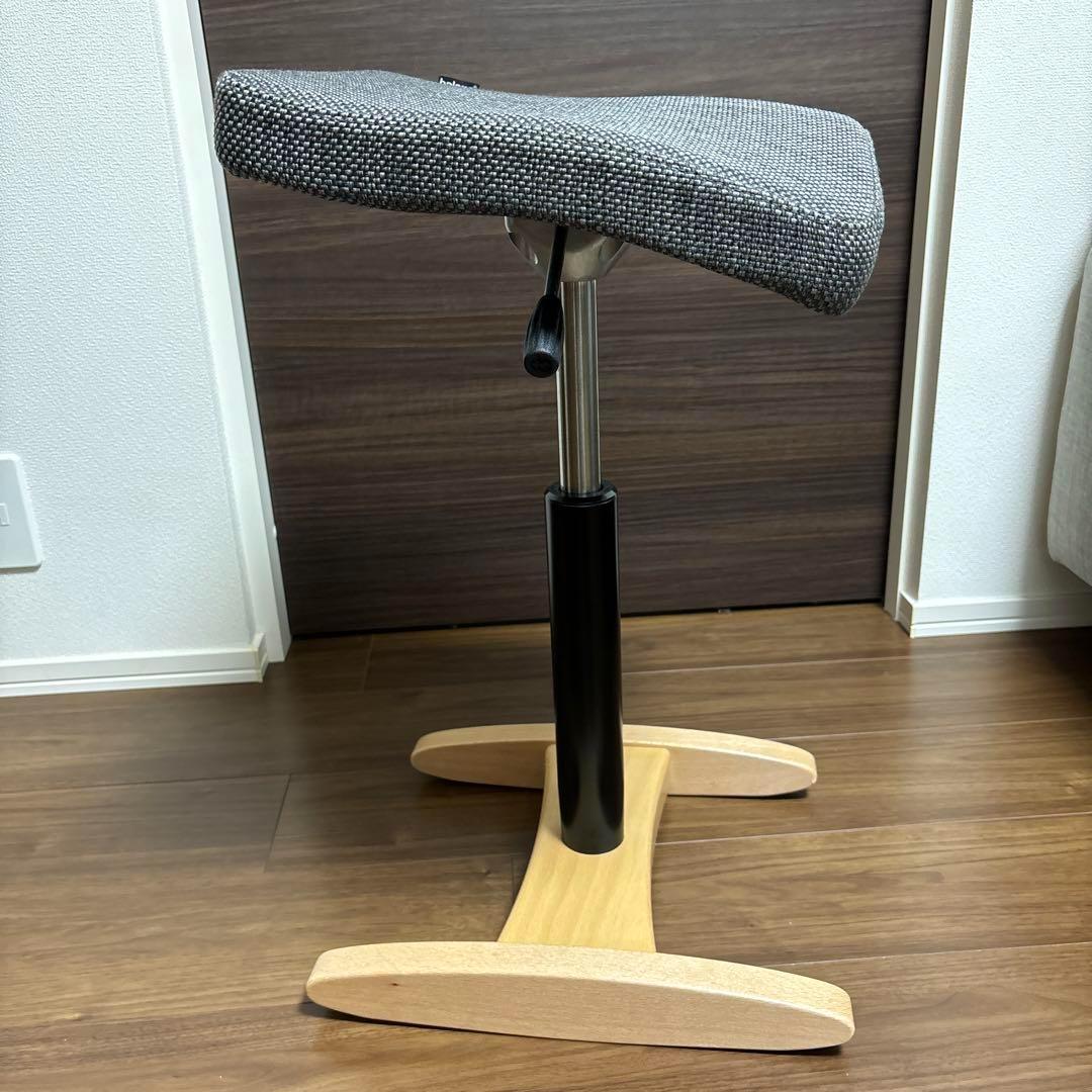 美品バランスシナジー 椅子 デスクチェア　サカモトハウス