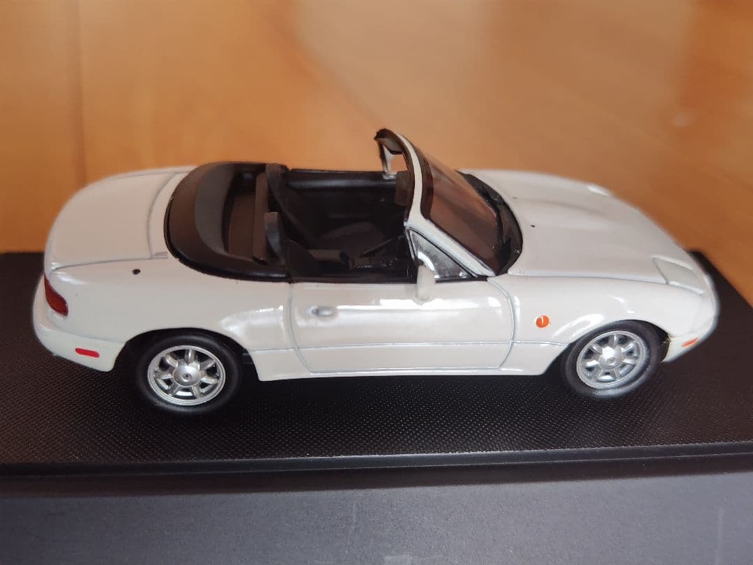 EBBRO「EUNOS ROADSTER」