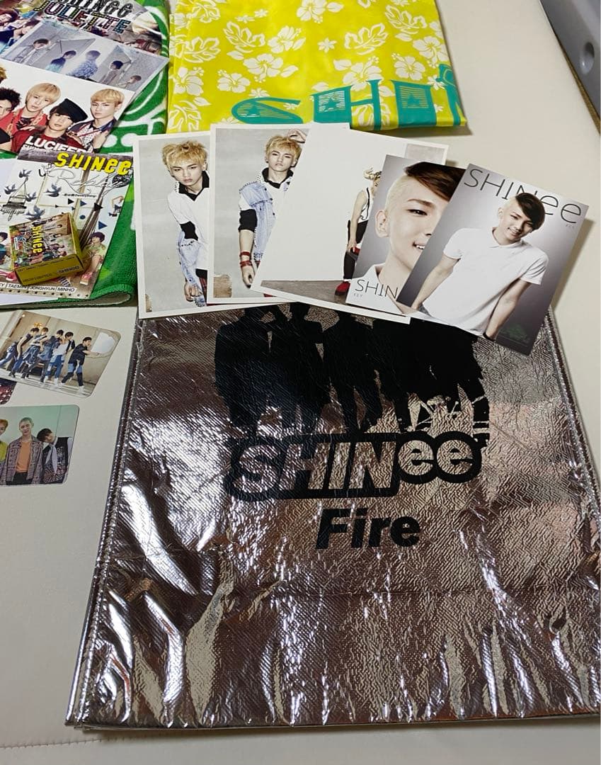 SHINee CD アルバム　まとめ売り14点　購入特典　写真　ファンミグッズ