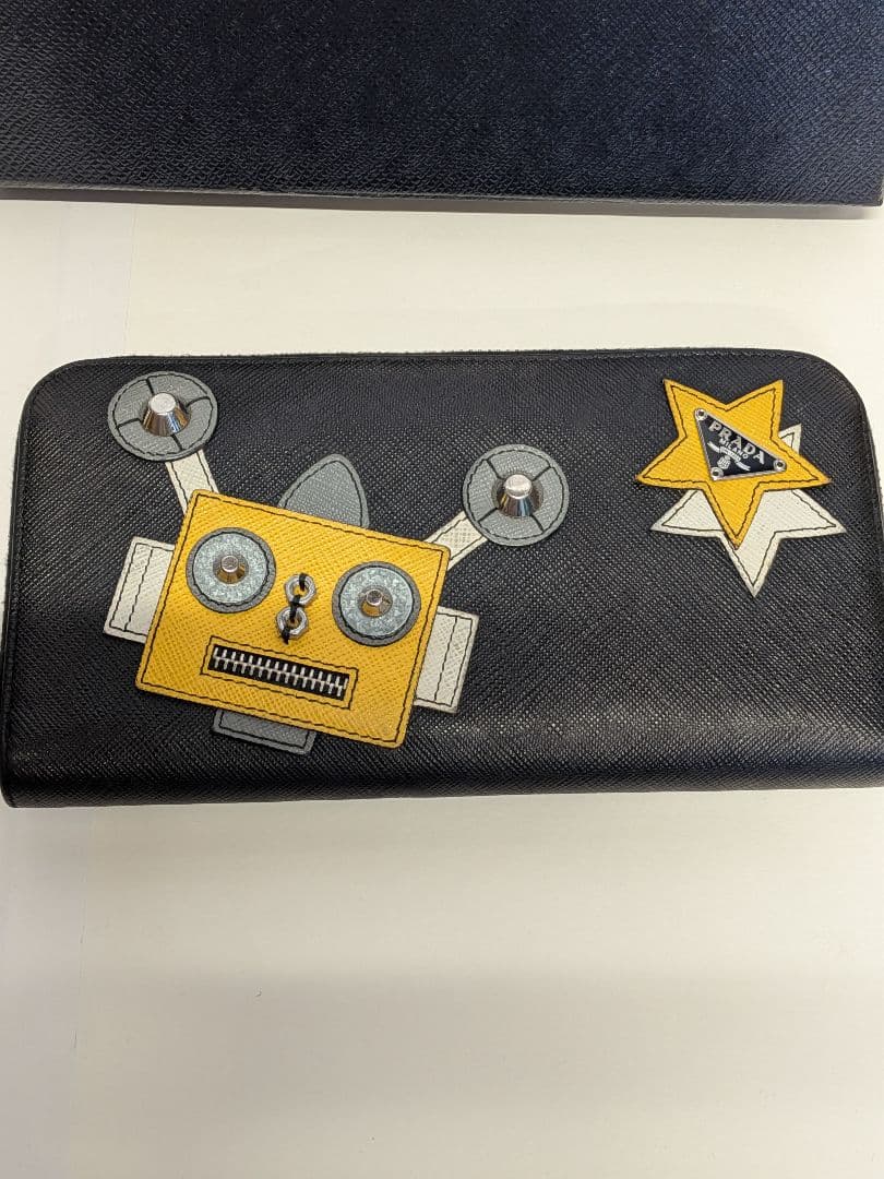 PRADA プラダ ロボット長財布PRADA サフィアーノ　ロボット