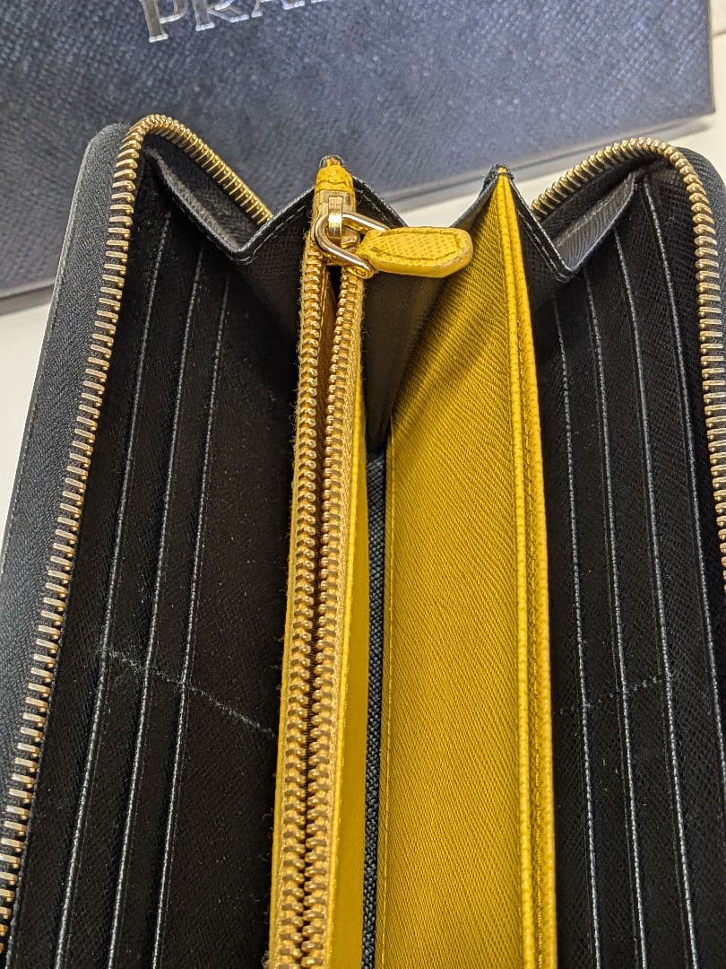 PRADA プラダ ロボット長財布PRADA サフィアーノ　ロボット