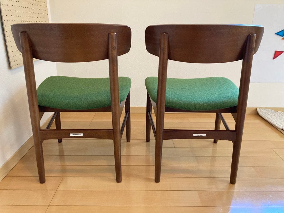 カリモク60 ダイニングチェア Tチェア タップグリーン 2脚セット