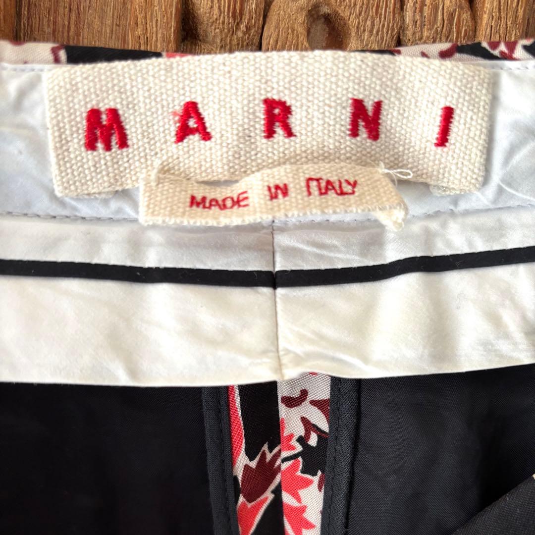 MARNI 花柄パンツ 40 ブラック コーラル　フラワーマーケット　ボタニカル