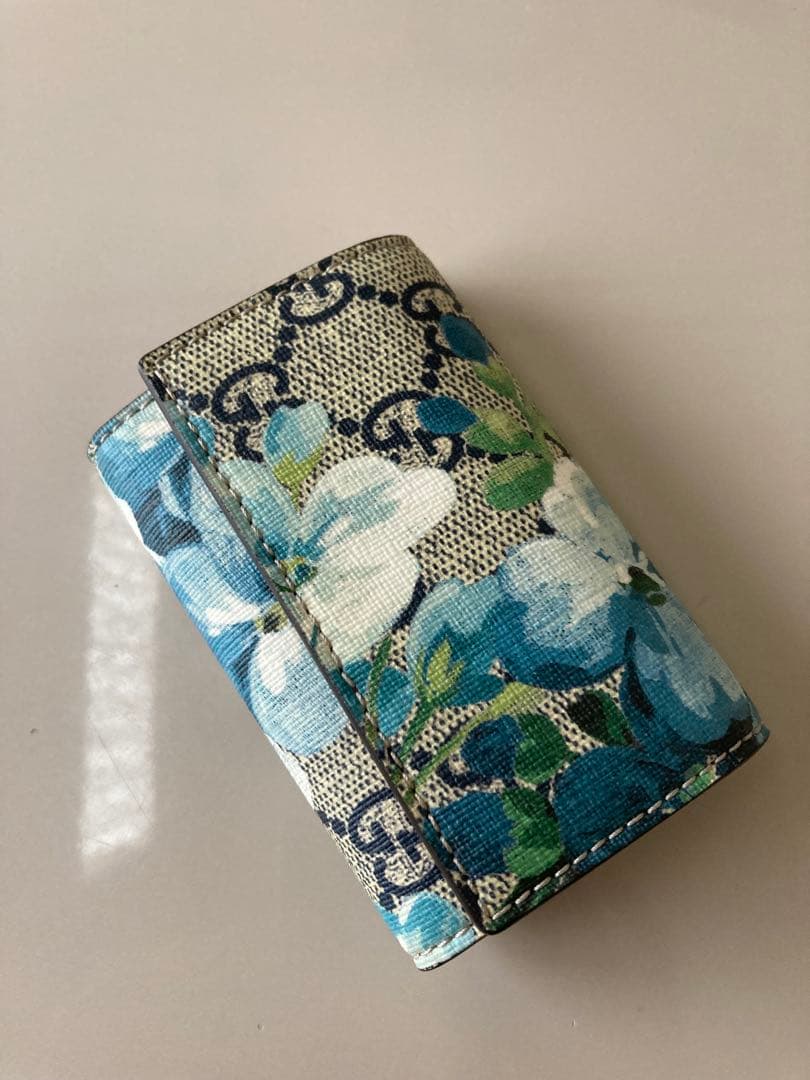 ほぼ新品★GUCCI グッチブルームス　キーケース　赤×水色★