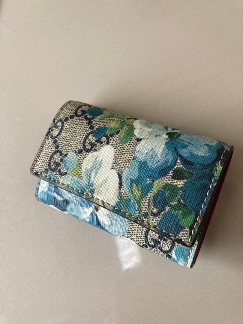 ほぼ新品★GUCCI グッチブルームス　キーケース　赤×水色★