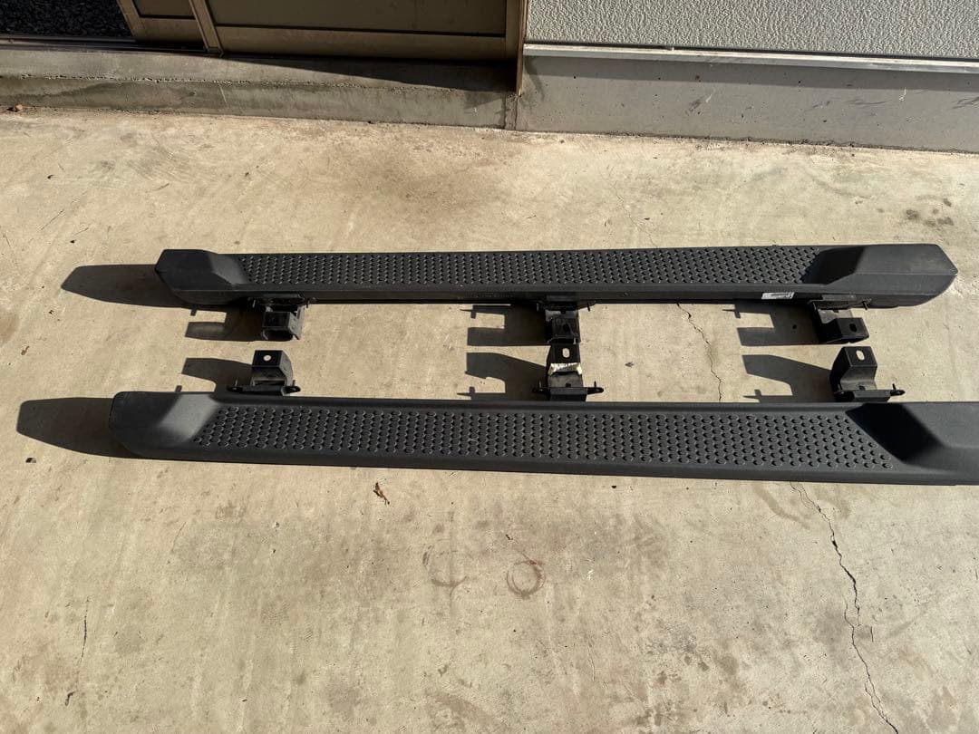 2019年式JLジープラングラーサハラ純正サイドステップ