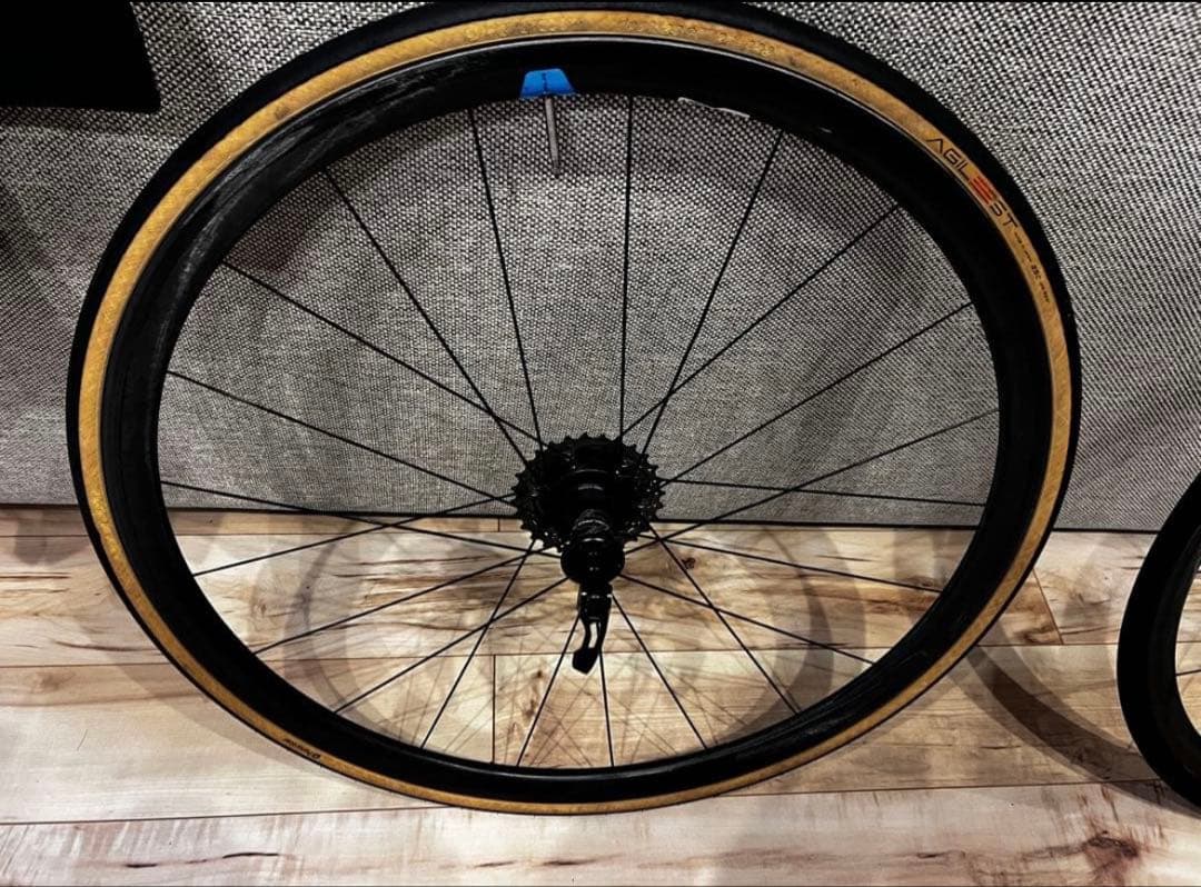 ジャイアントSLR1カーボンホイール