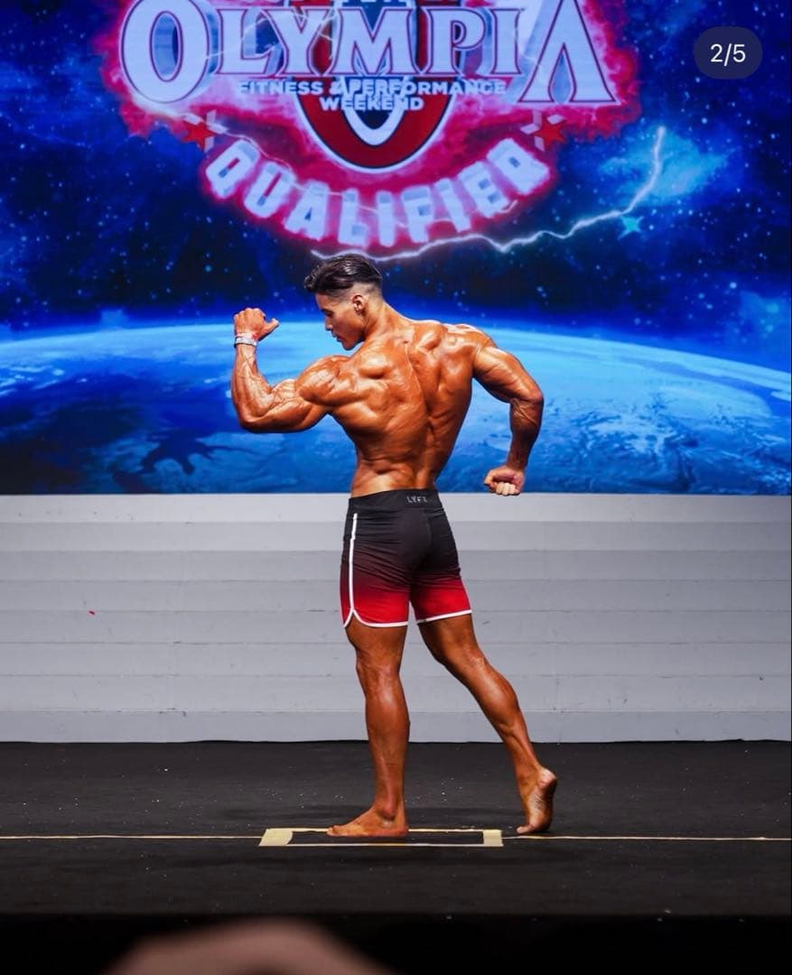 LYFT ボードショーツ　田口純平モデル 黒赤グラデーション