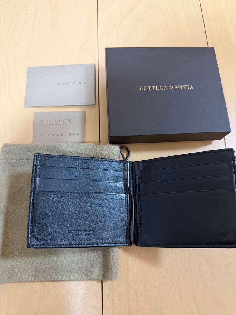 Bottega Veneta イントレチャート　二つ折り財布 マネークリップ