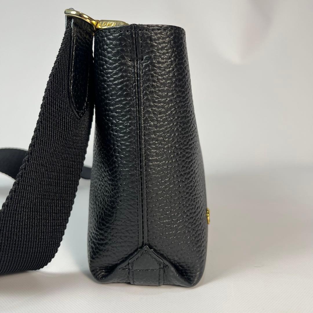 未使用級　A.D.M.J ショルダーバッグ　ボトムアクセント　金具　ブラック