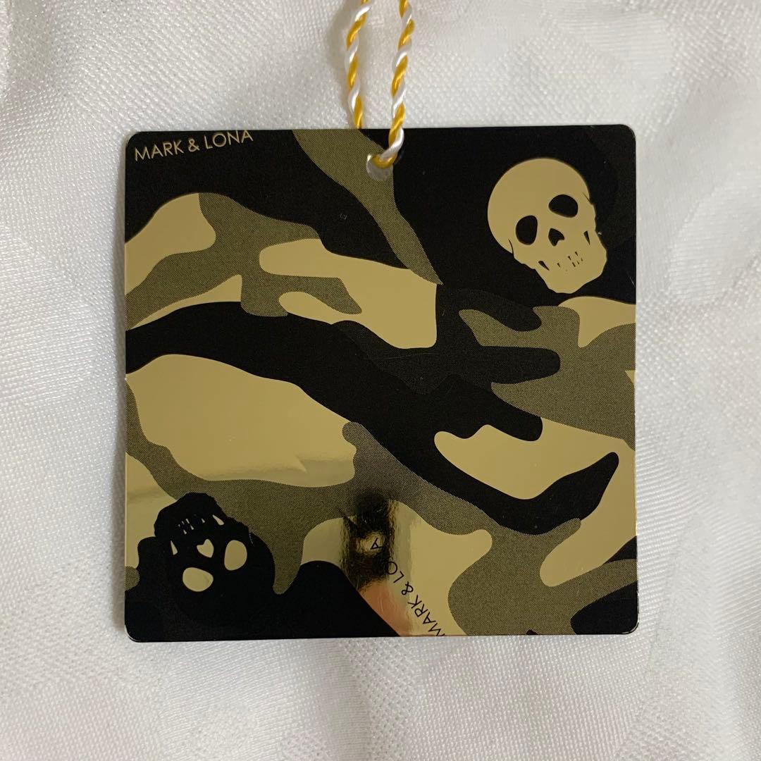 未使用品MARK & LONA カモフラージュパターンホワイトショートパンツ