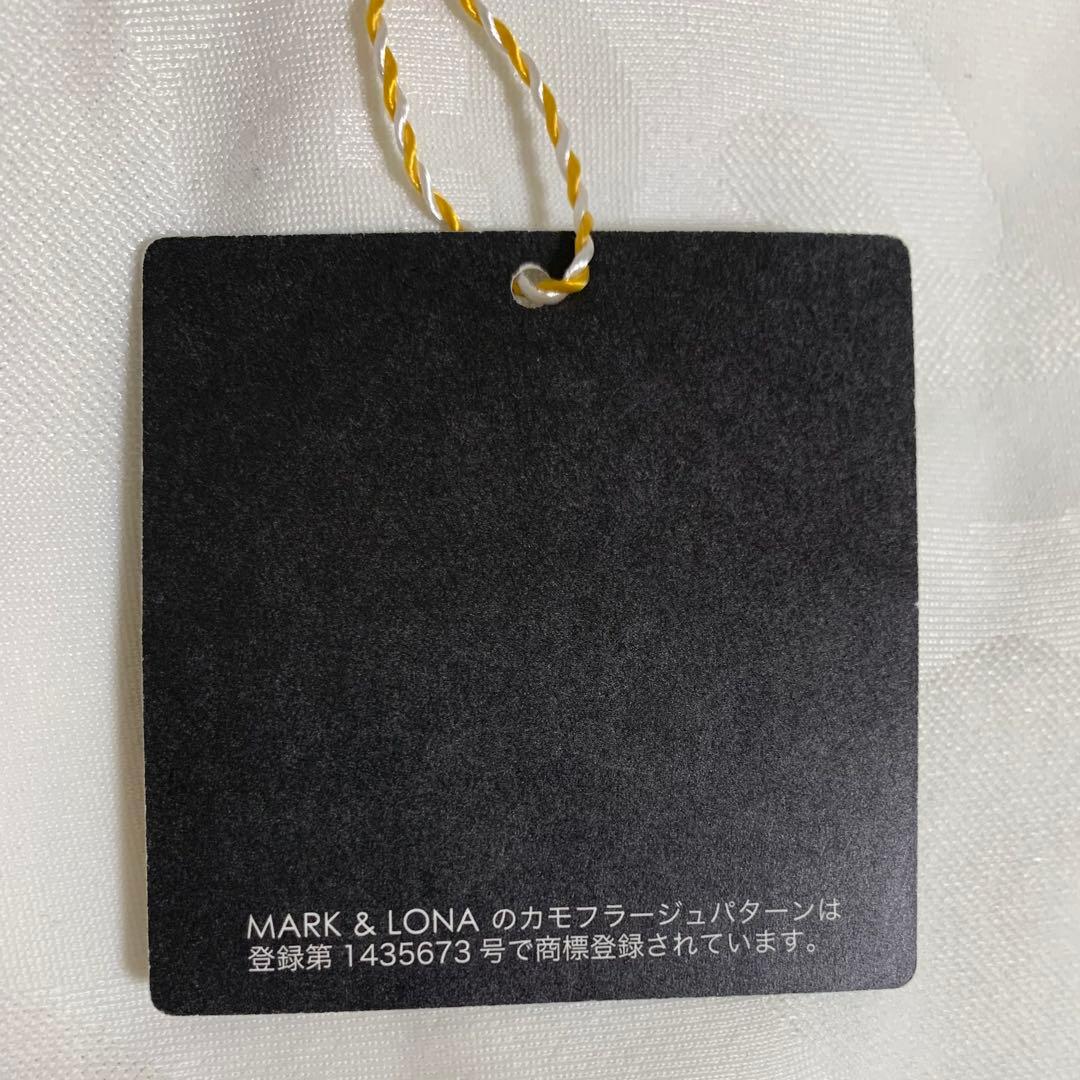 未使用品MARK & LONA カモフラージュパターンホワイトショートパンツ