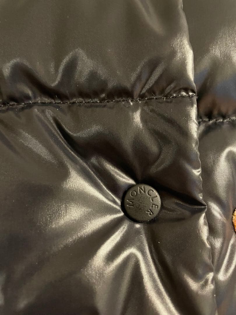 未使用級☆希少　モンクレール（MONCLER）ダウンベスト