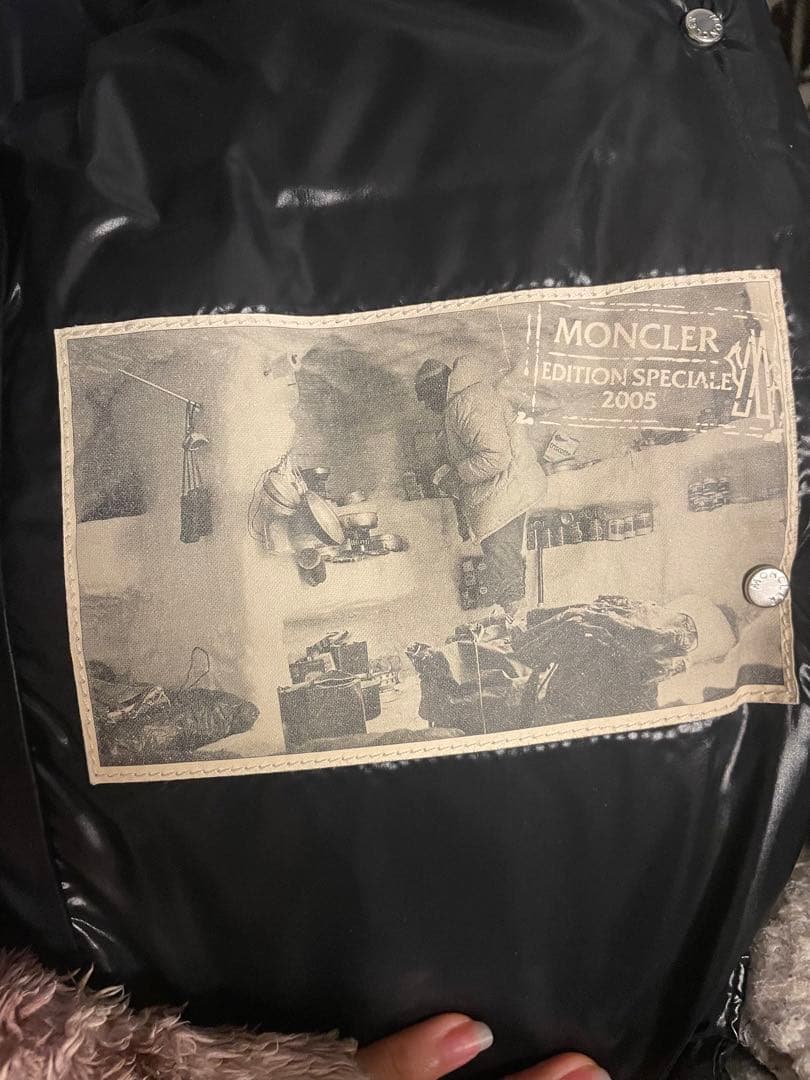 未使用級☆希少　モンクレール（MONCLER）ダウンベスト