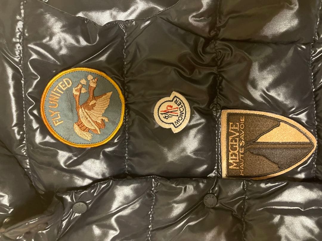 未使用級☆希少　モンクレール（MONCLER）ダウンベスト