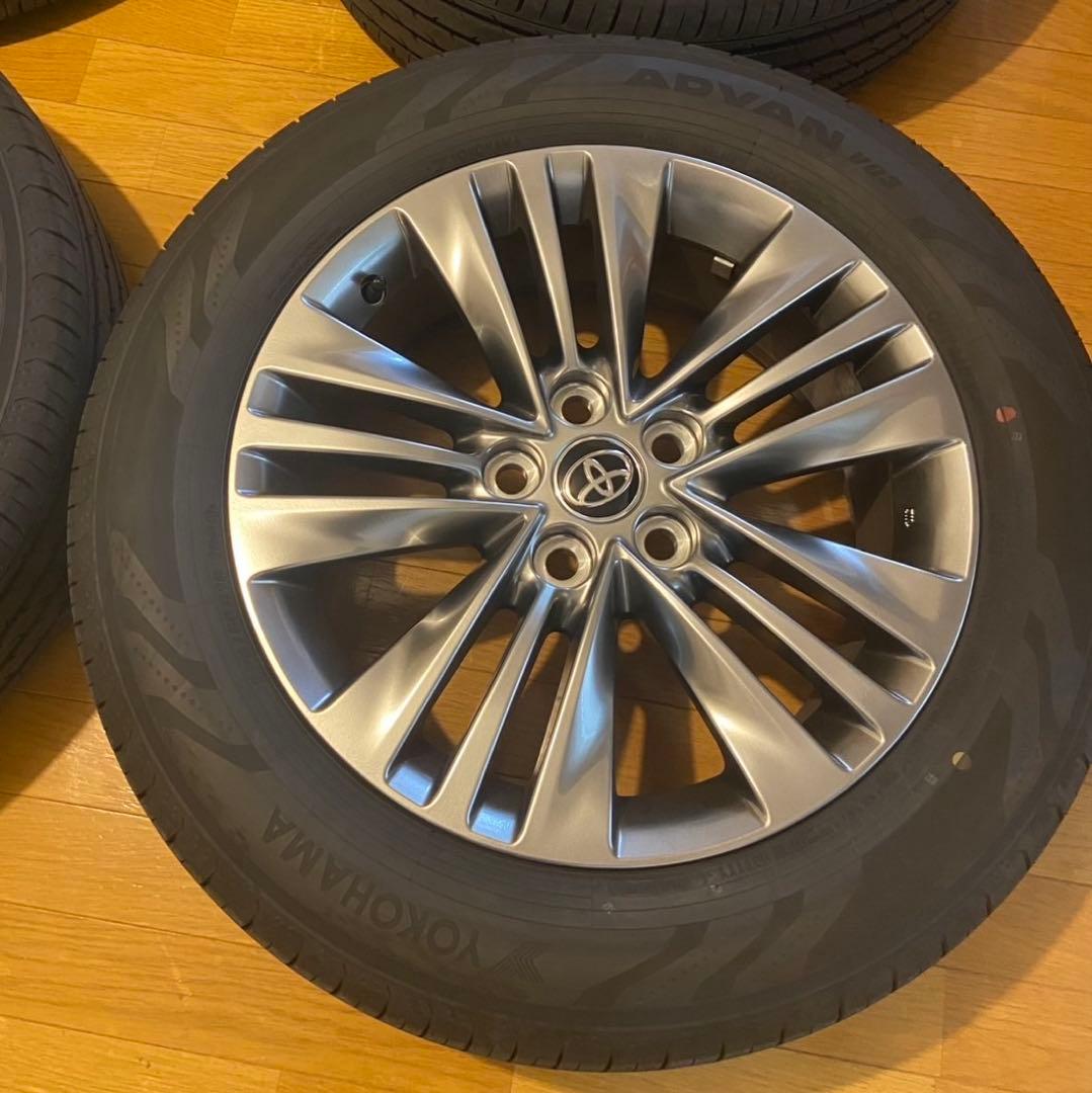 とぷ 225/60/R18 新車外し 純正