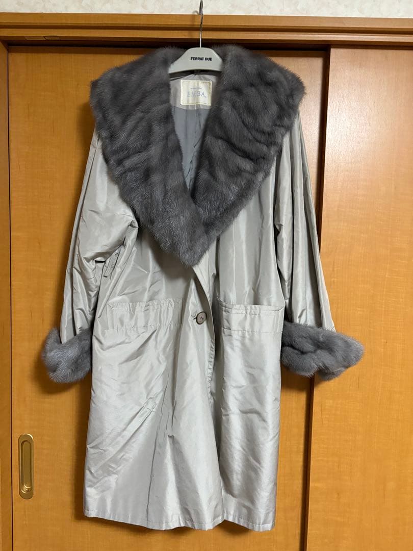 エンバミンクコート　シルク　訳あり（ライナー無）　ミンク取り外し可　グレー