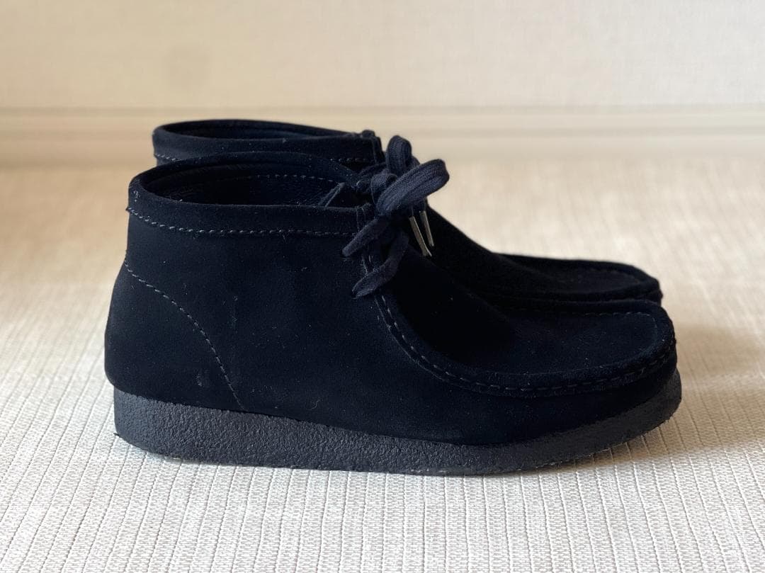 【美品】クラークス ワラビー ブーツ（ブラックスエード）