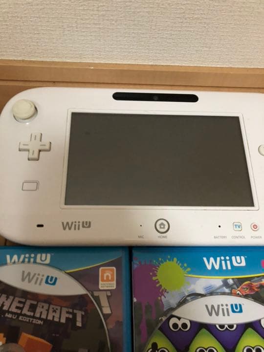 Wii U 本体カセット二個付き、充電器も