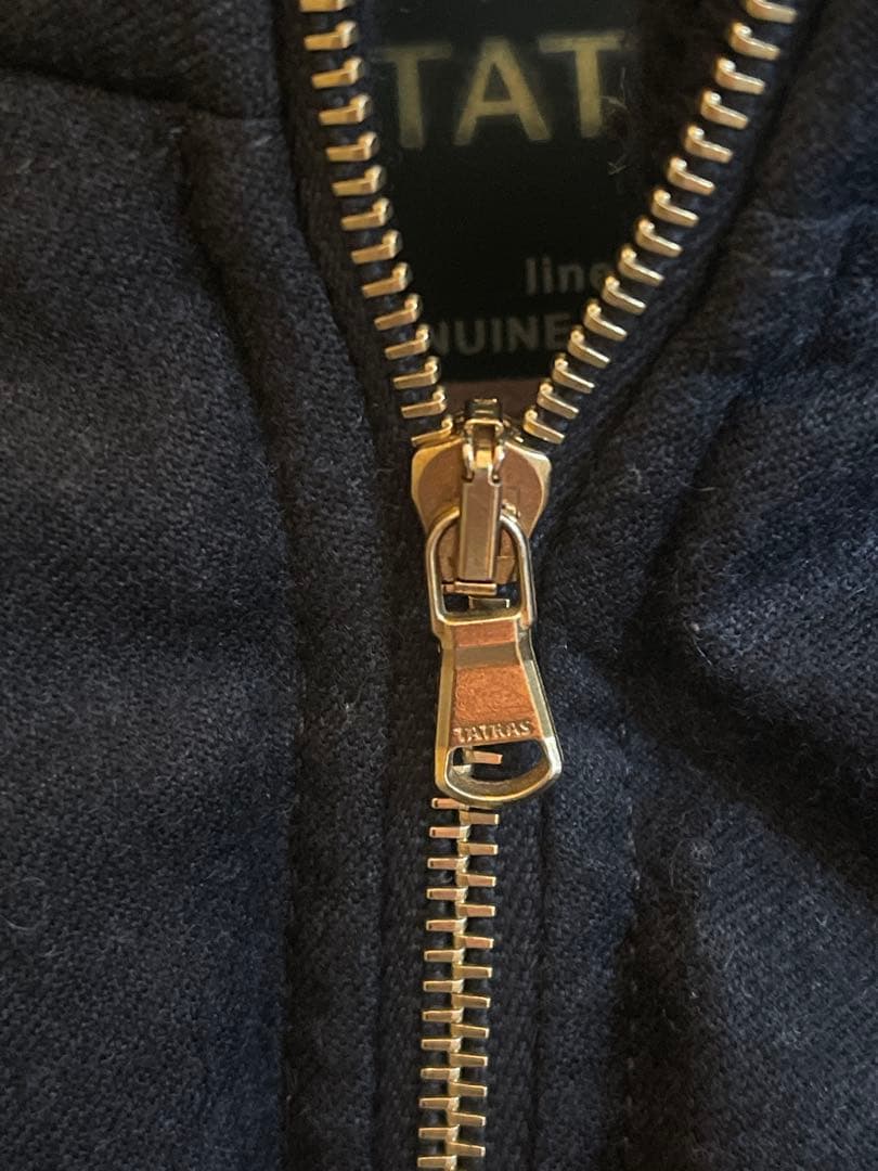 3/18まで　タトラス　ダウンベスト