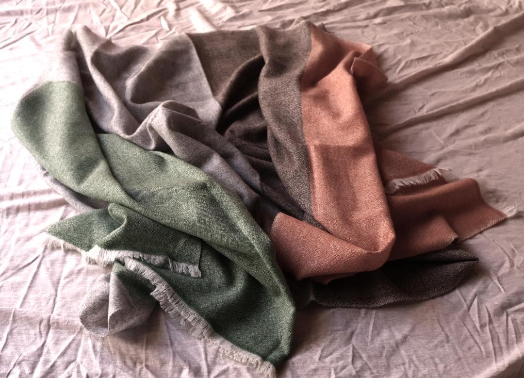 未使用 期間限定お値下げ イタリア フランコバッシ ウール&カシミヤ 大判