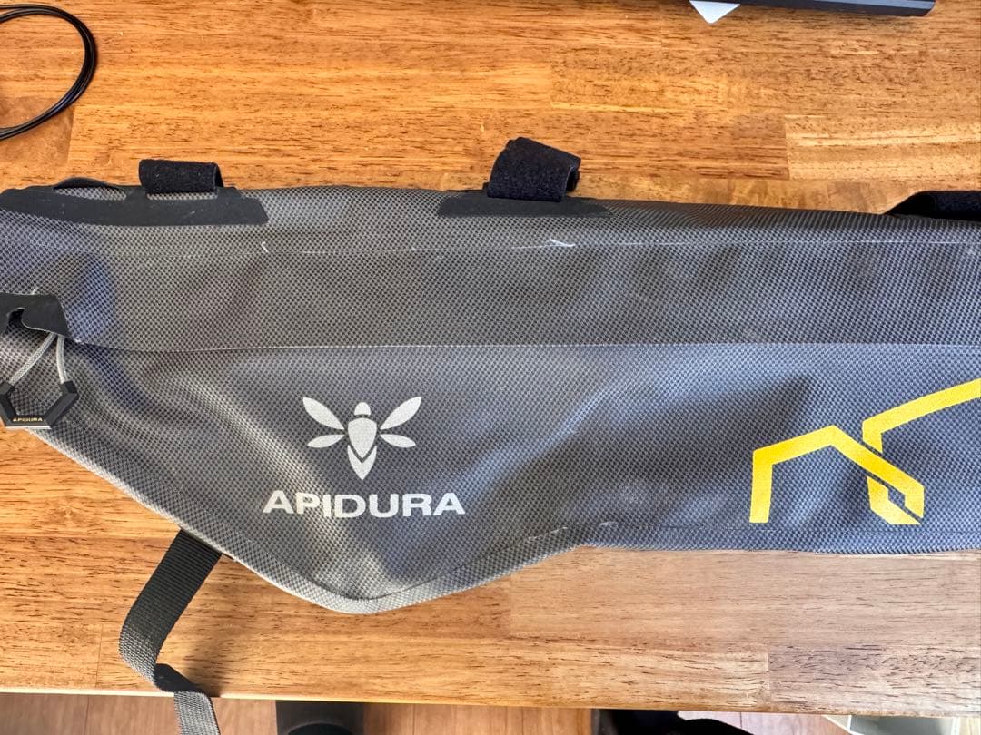 アピデュラ（APIDURA） フレームバック