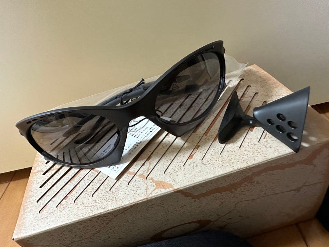 OAKLEY Plantaris サングラス oo9437-0163 ブラック黒