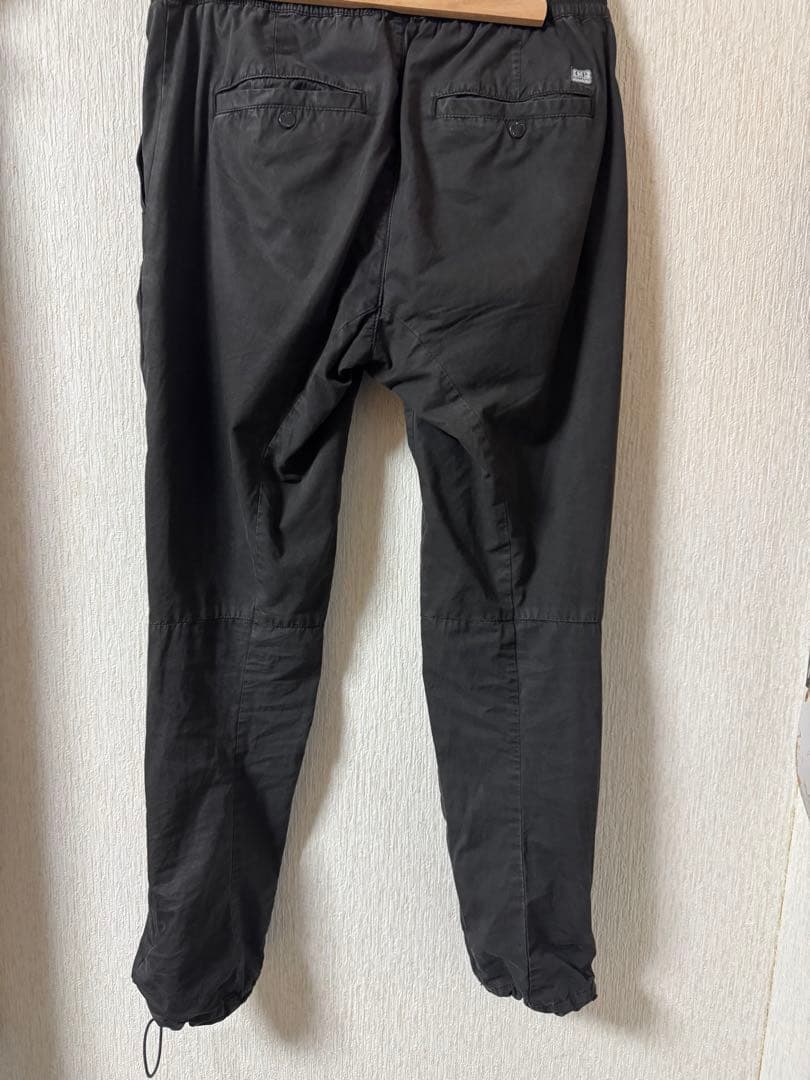 パンツ C.P. COMPANY 24SS CARGO TRACK PANTS