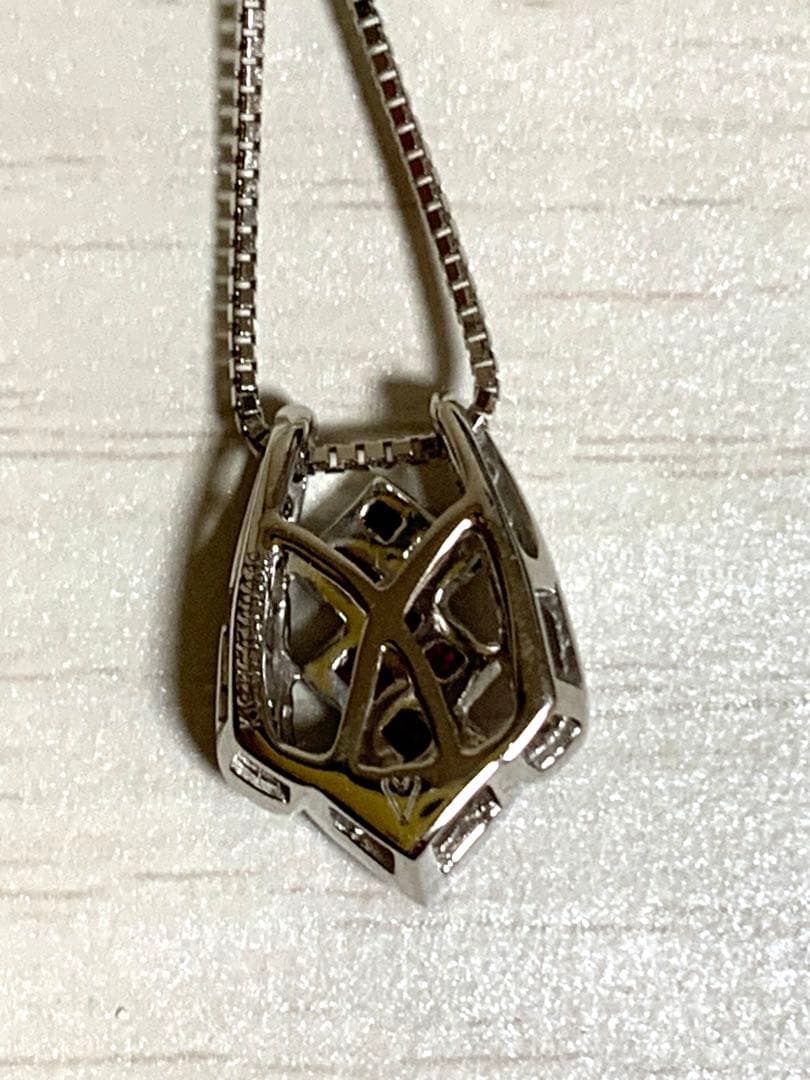 VERITE ネックレス