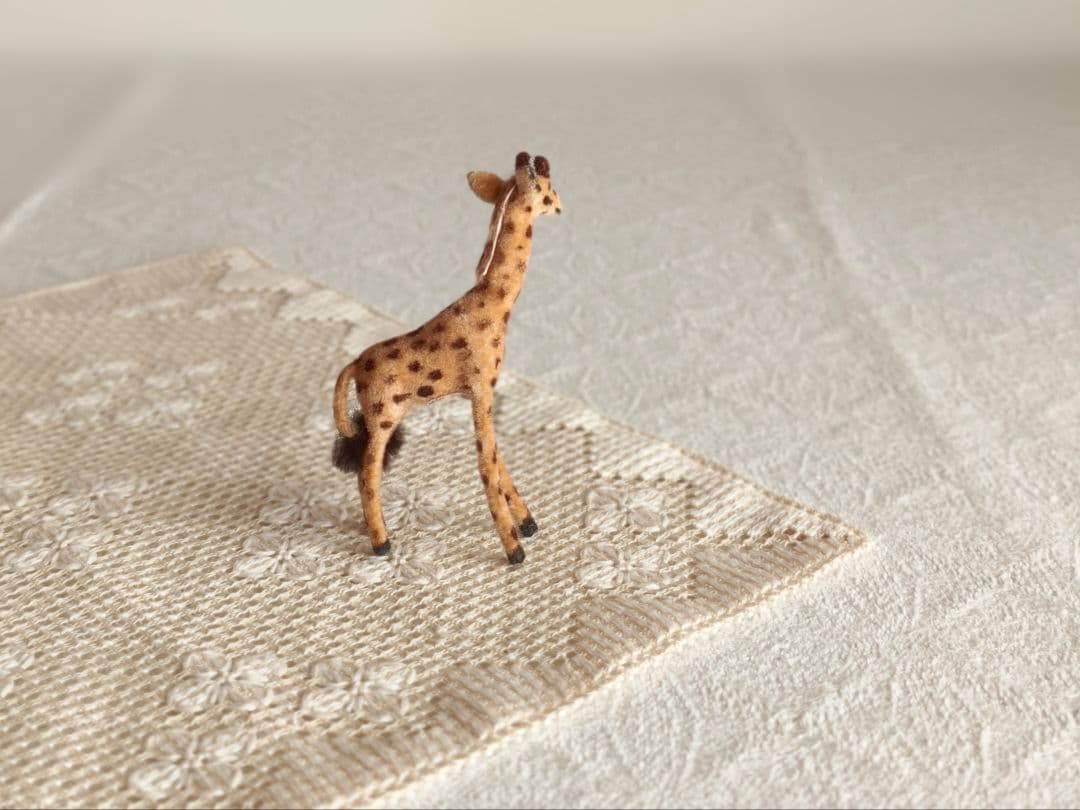 【ちびたんさま】vintage figure ୨୧ 子どもの キリンさん