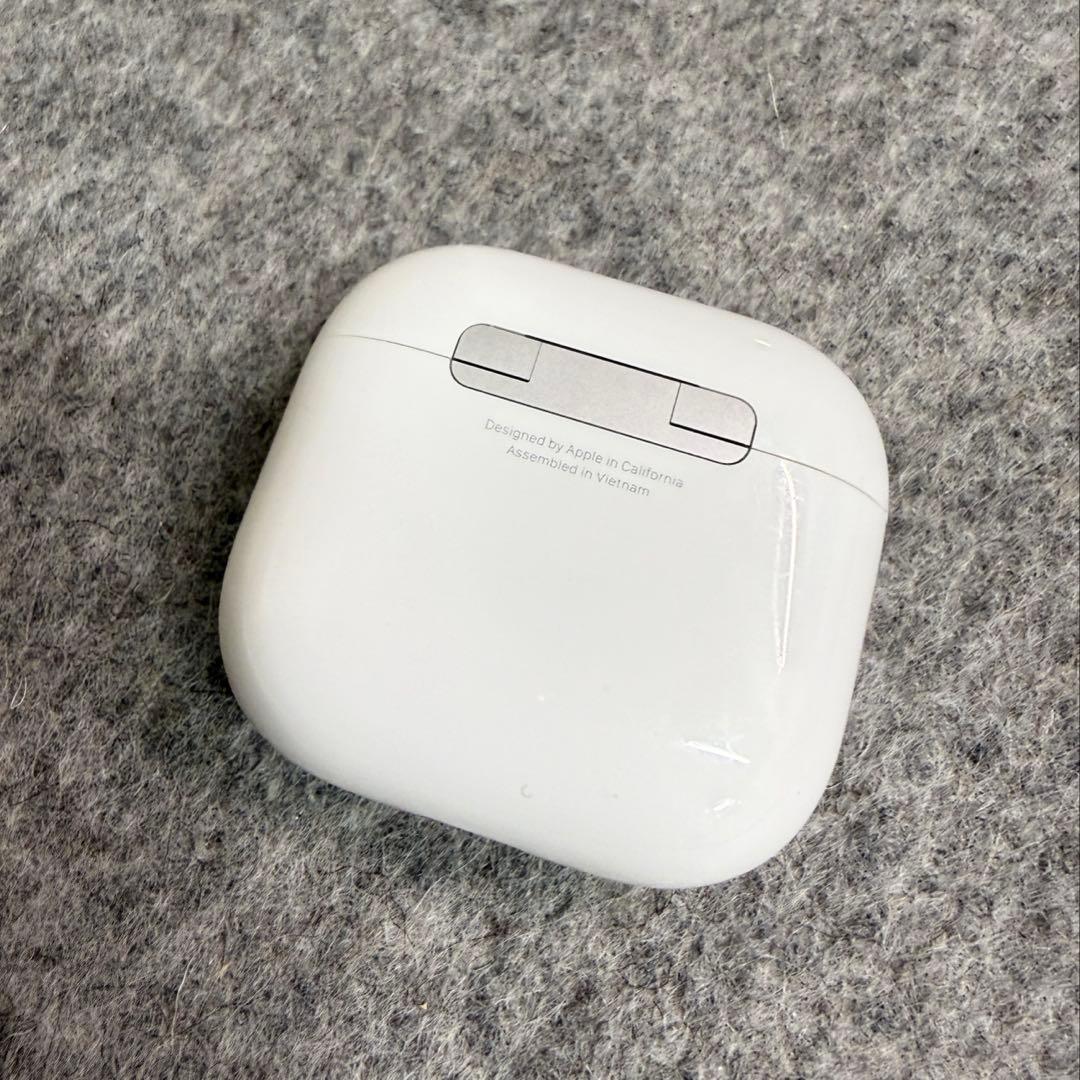 【美品】AirPods 4（ANC搭載モデル）｜2025年11月購入