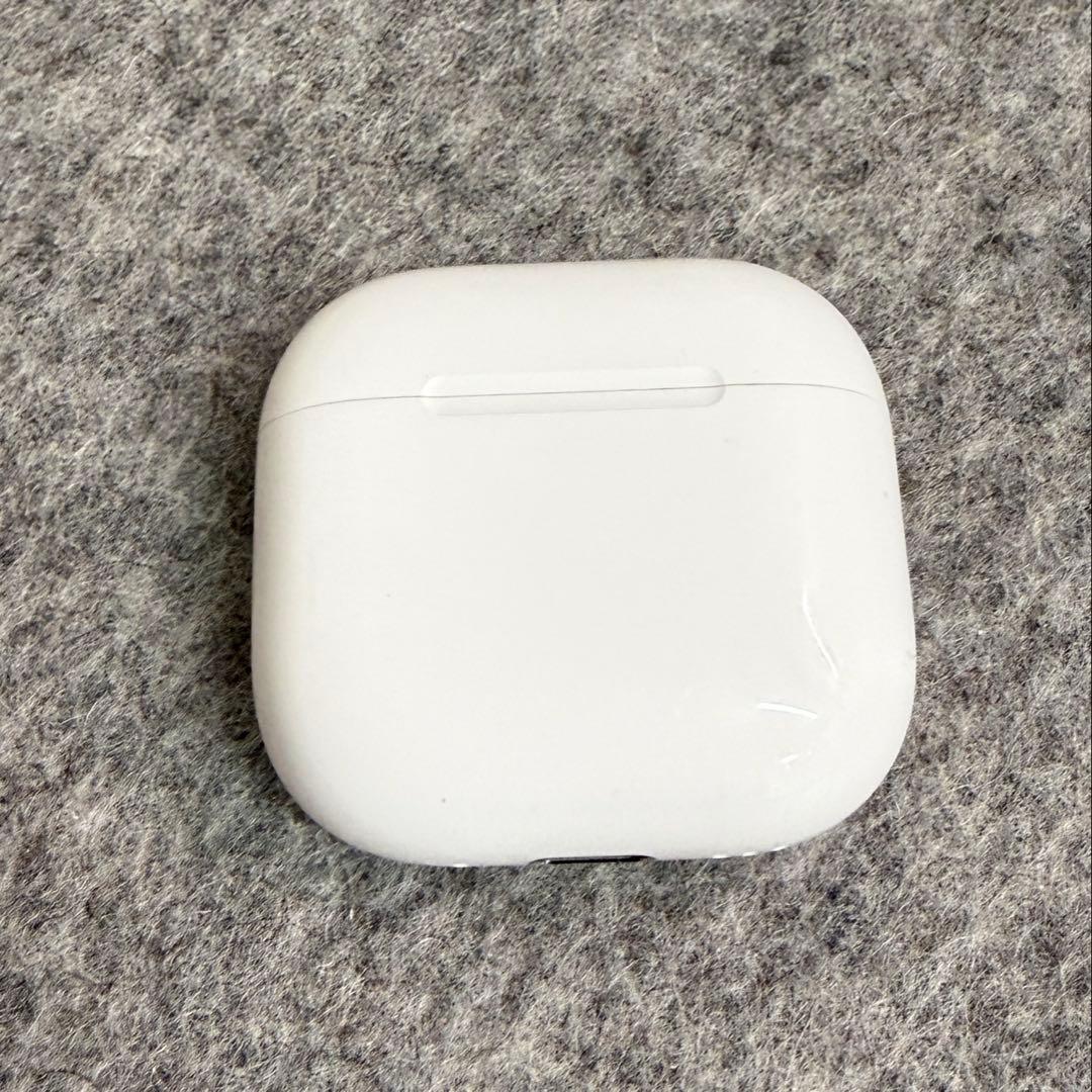 【美品】AirPods 4（ANC搭載モデル）｜2025年11月購入