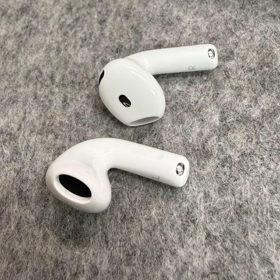【美品】AirPods 4（ANC搭載モデル）｜2025年11月購入