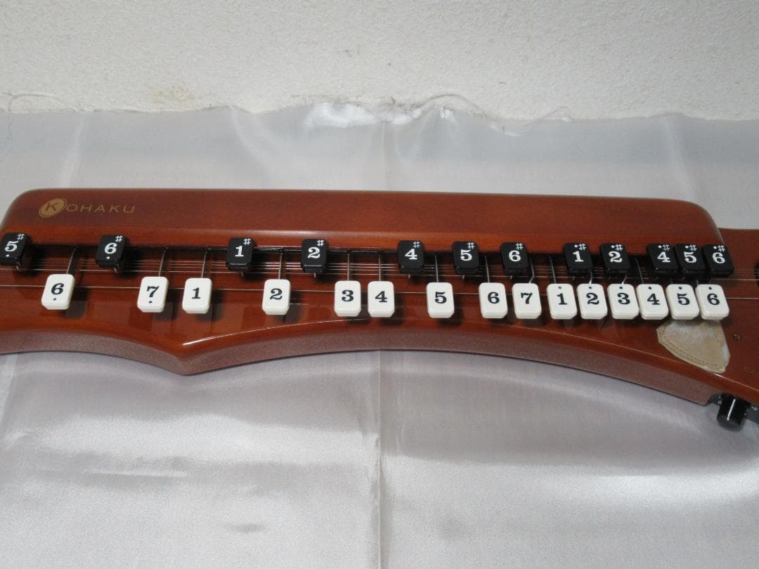 SUZUKI / スズキ　こはく　ソプラノ　電気大正琴　専用ケース付き