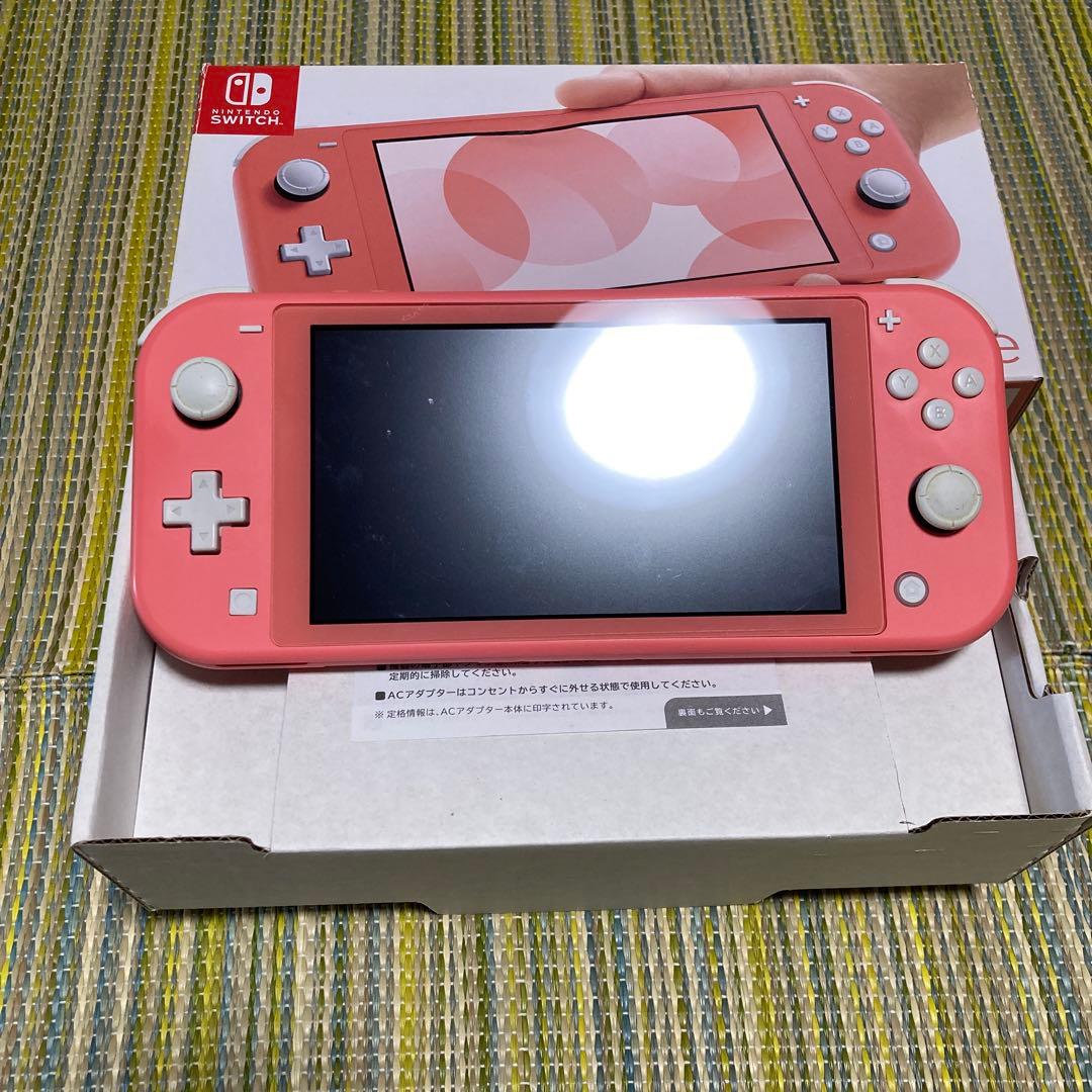 美品 Nintendo Switch Liteコーラル ピンク 本体