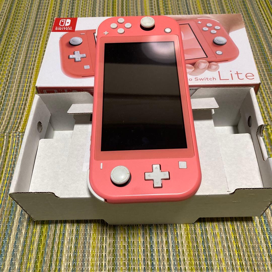 美品 Nintendo Switch Liteコーラル ピンク 本体