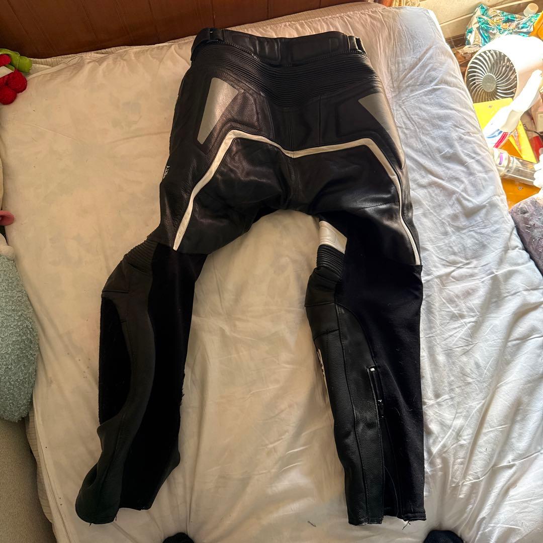 専用　 BERIK バイクパンツ 黒 レザー　LWサイズ