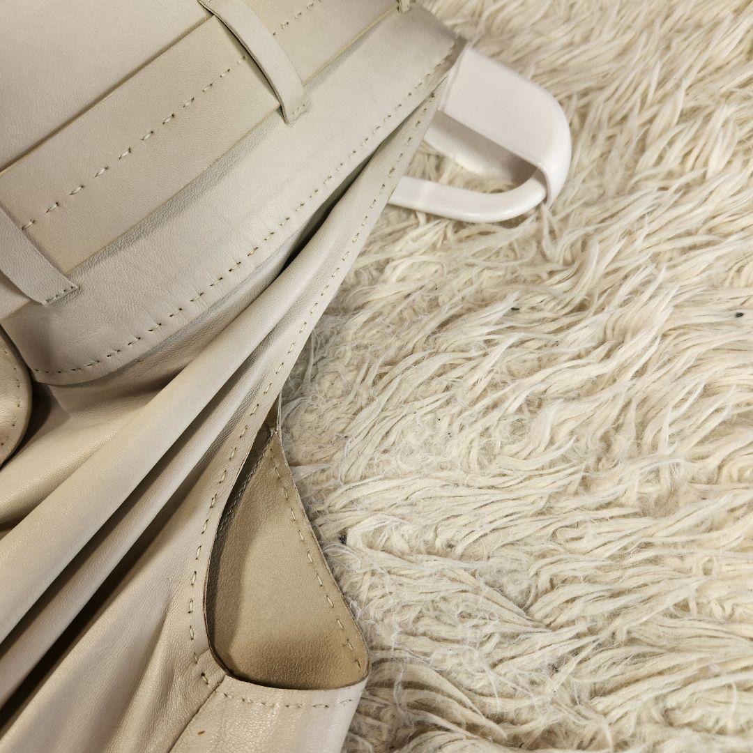 タグ付き サルヴァトーレフェラガモ オールレザー ロングコート シェルボタン