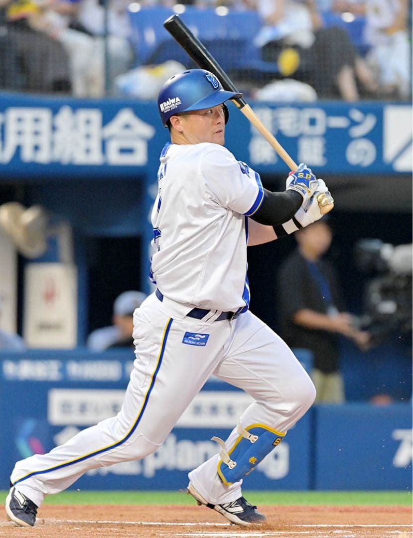 横浜DeNAベイスターズ ハイクオリティーレプリカユニフォーム M 牧秀悟