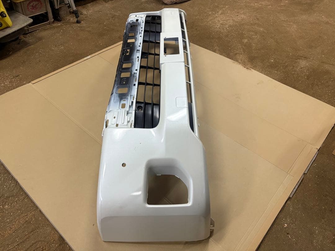 ハイエース ワイド 純正 フロントバンパー