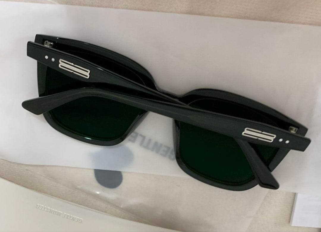 GENTLE MONSTER サングラスブラック