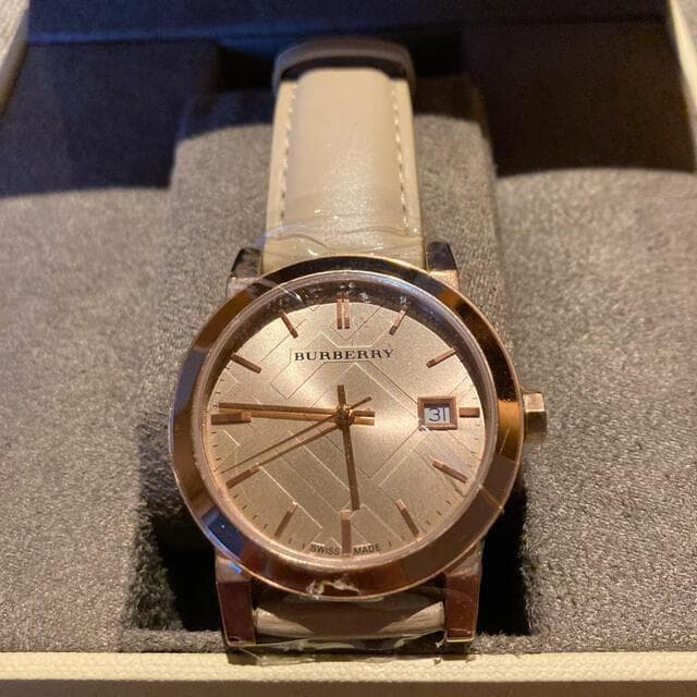 新品 BURBERRY バーバリー 腕時計 BU9109 ゴールドチェック