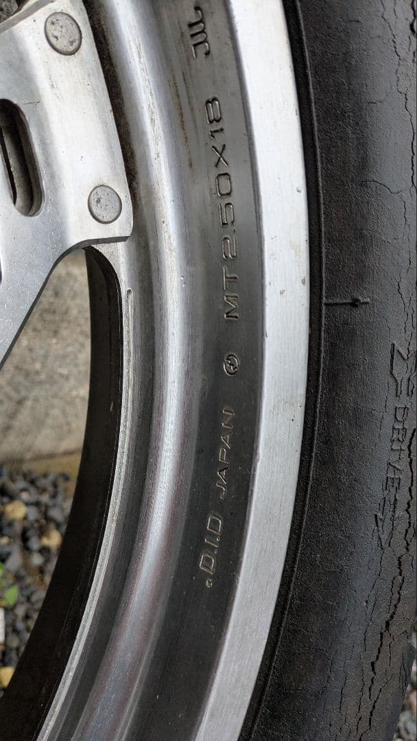 CBX400F用？　リアホイール　インボード・スプロケ付