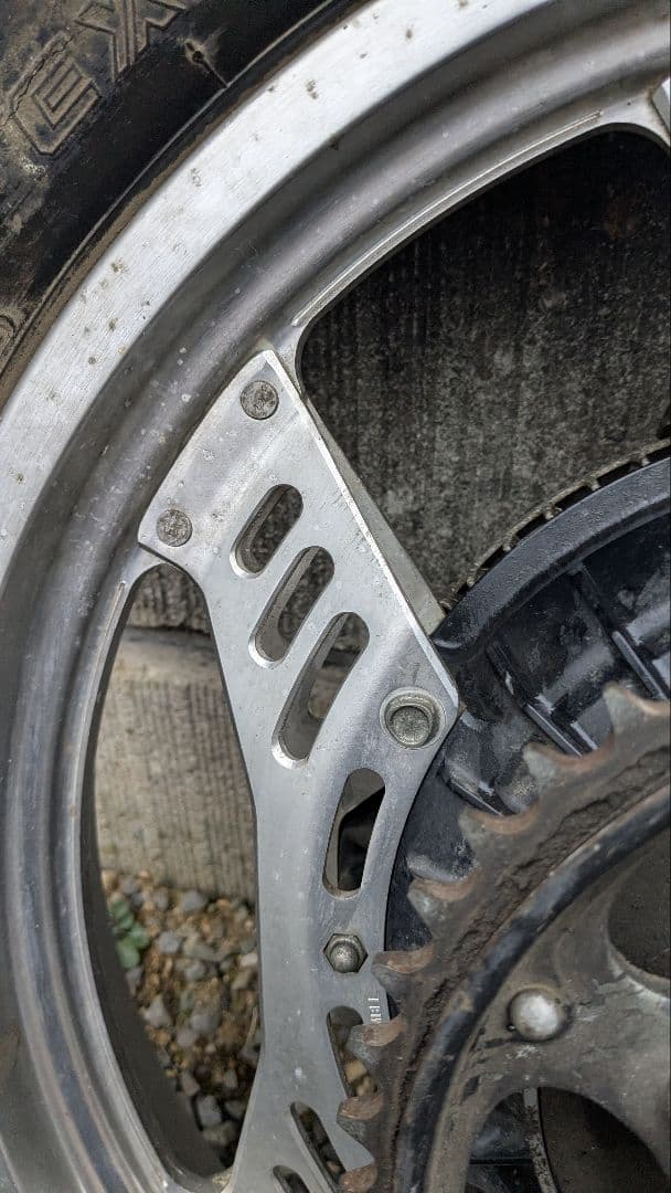 CBX400F用？　リアホイール　インボード・スプロケ付